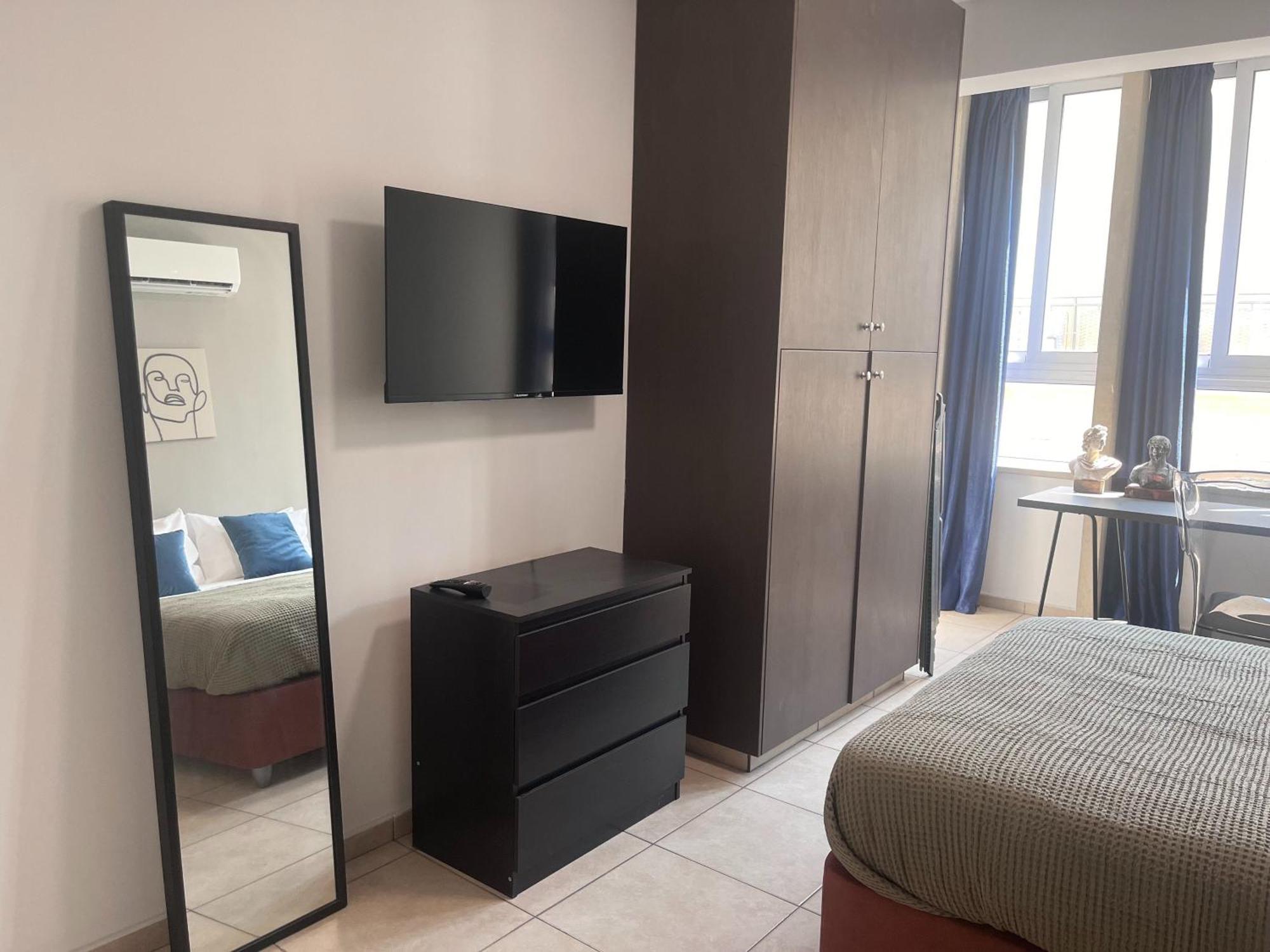 Phaedrus Living Hoopoe Residencies 107 Nicosia