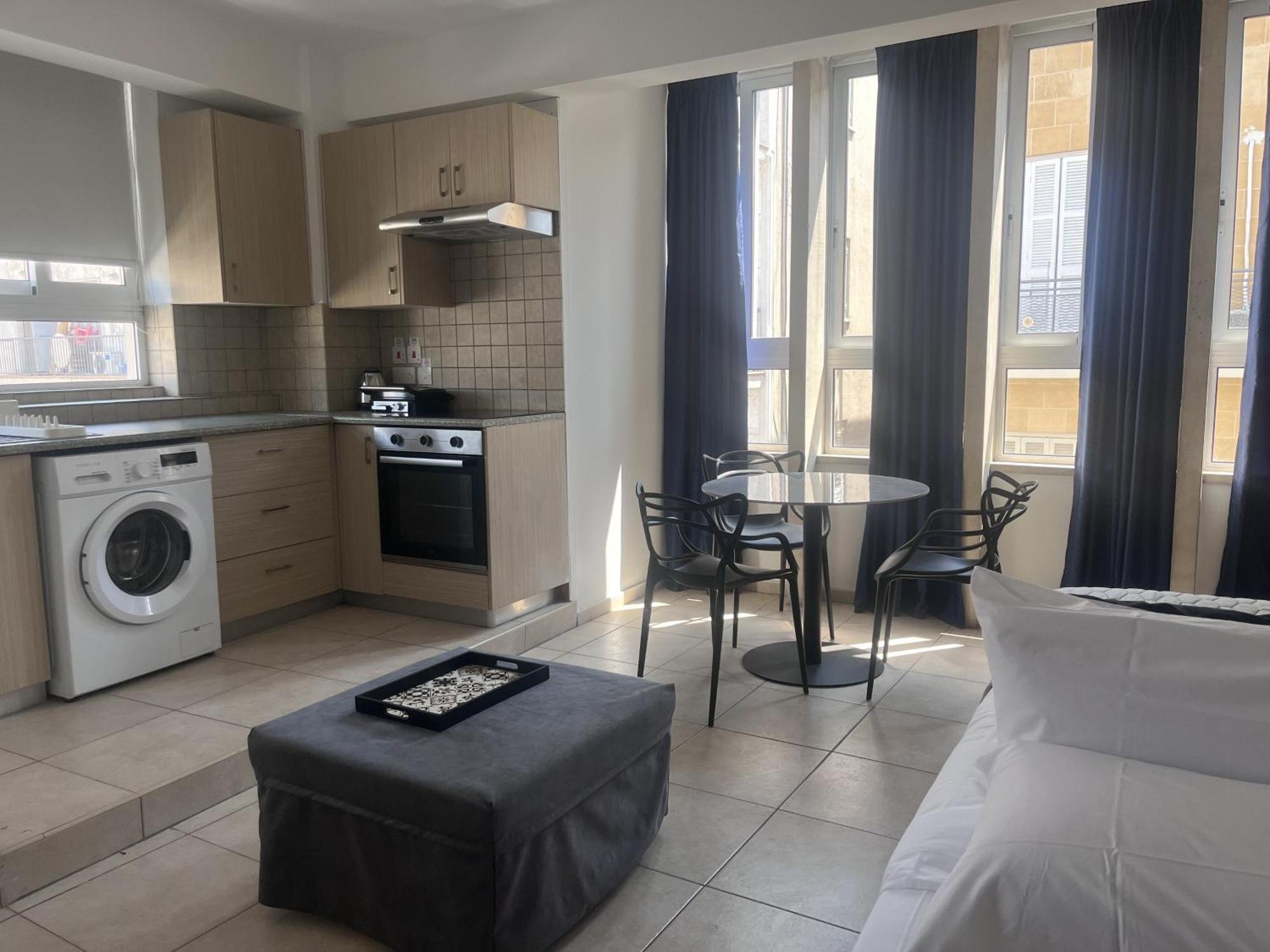 Apartment Phaedrus Living Hoopoe Residencies 107 *
